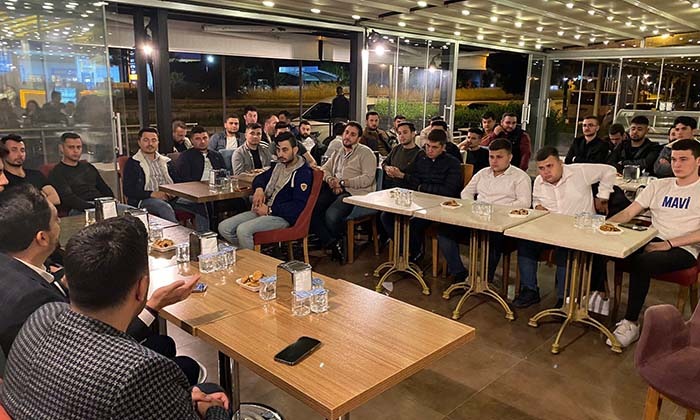 AK PARTİ ÇİNE'DE GENÇLERLE BULUŞTU