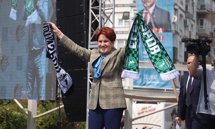 İYİ PARTİ GENEL BAŞKANI AKŞENER: "MENDERES'İN MEZARINI ÇAKIRBEYLİ'YE GETİRMEK BOYNUMUN BORCUDUR" "ÇILDIR HAVAALANI'NI SİVİL UÇUŞA AÇACAĞIZ" "AYDIN'A TARIM SEKTÖRÜ İÇİN BÜYÜK FUAR ALANI YAPACAĞIZ"