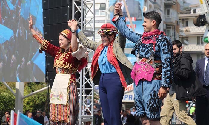 İYİ PARTİ GENEL BAŞKANI AKŞENER: "MENDERES'İN MEZARINI ÇAKIRBEYLİ'YE GETİRMEK BOYNUMUN BORCUDUR" "ÇILDIR HAVAALANI'NI SİVİL UÇUŞA AÇACAĞIZ" "AYDIN'A TARIM SEKTÖRÜ İÇİN BÜYÜK FUAR ALANI YAPACAĞIZ"