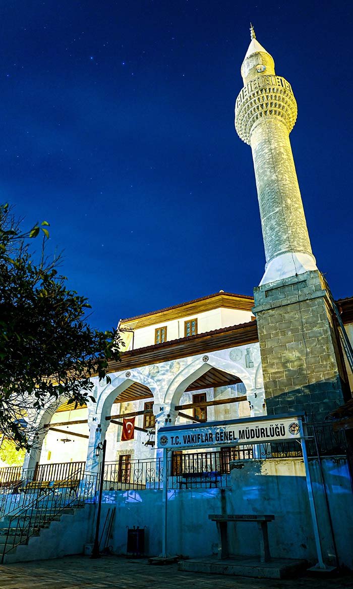 AYDIN'DAKİ ANTİK KENTLERİN GECE GÖRÜNTÜLERİ MEST EDİYOR