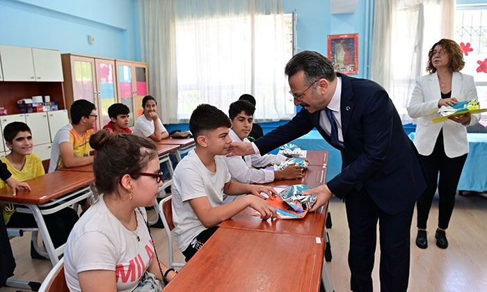 AYDIN'DA 186 BİN 545 ÖĞRENCİ KARNE ALDI