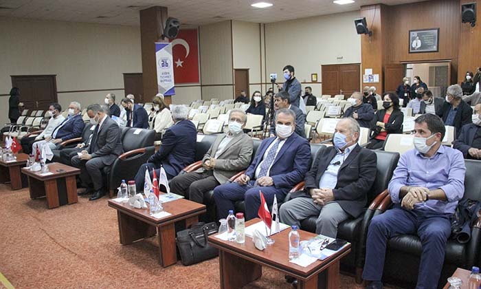AYDIN'DA ZEYTİN VE ZEYTİNYAĞI SEKTÖR TOPLANTISI GERÇEKLEŞTİRİLDİ AYDIN TİCARET BORSASI BAŞKANI ÇONDUR, "ZEYTİNYAĞI LİSANSLI DEPOCULUK PROJESİ İÇİN İLK ADIM ATILDI"