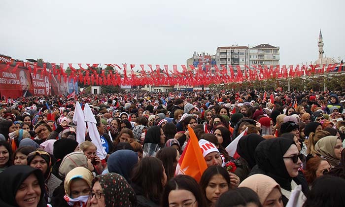 CUMHURBAŞKANI ERDOĞAN, AYDIN'DAN MEYDAN OKUDU "TÜRKİYE'NİN AYAĞINA PRANGALAR VURMAYI BAŞARAMAYACAKSINIZ" "TÜRKİYE YÜZYILI'NIN ÖNÜNE GEÇEMEYECEKSİNİZ"
