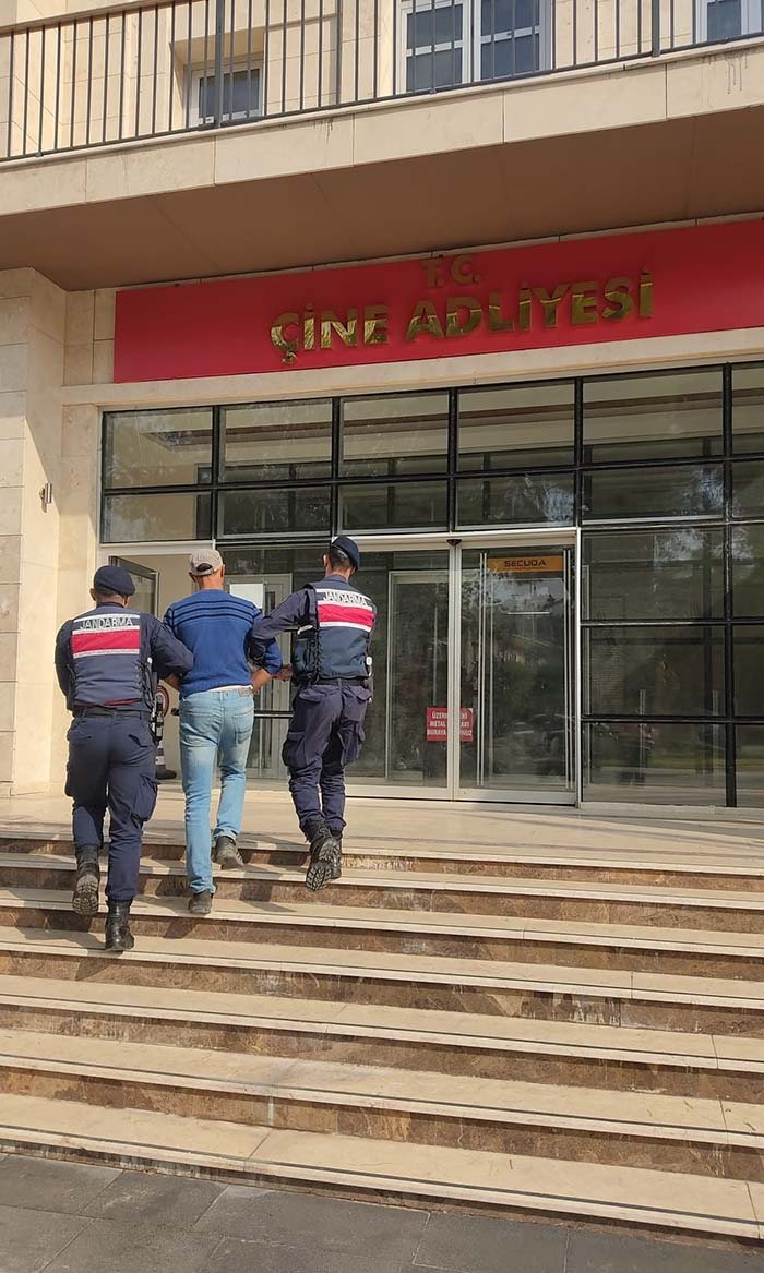 JANDARMA, KABLO HIRSIZLARINI SUÇÜSTÜ YAKALADI