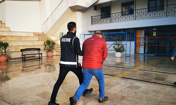 MARMARİS GÜMRÜK MÜDÜRLÜĞÜ'NDE RÜŞVET OPERASYONU YAKALANAN 10 ŞÜPHELİ ADLİYEYE SEVK EDİLDİ