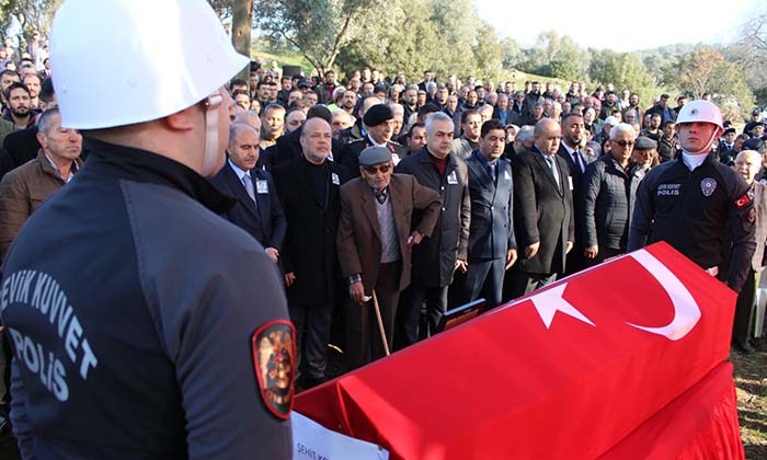 ÇİNELİ ŞEHİT KOMİSER SON YOLCULUĞUNA UĞURLANDI