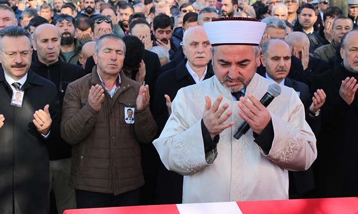 ÇİNELİ ŞEHİT KOMİSER SON YOLCULUĞUNA UĞURLANDI