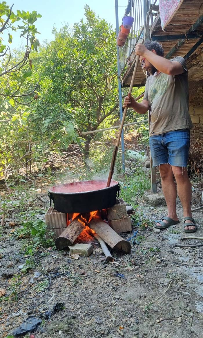 AYDIN'DA SALÇA KAZANLARI KAYNAMAYA BAŞLADI