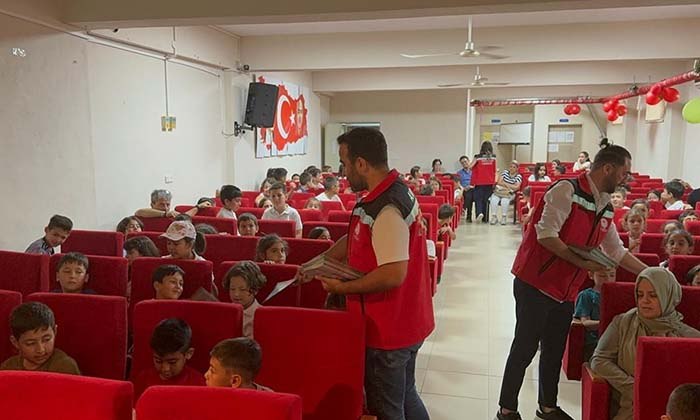 ÇİNELİ ÖĞRENCİLER 'SU GÖNÜLLÜSÜ' OLDU