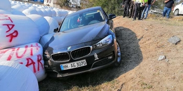 LÜKS OTOMOBİL ŞARAMPOLE UÇTU: 1 YARALI