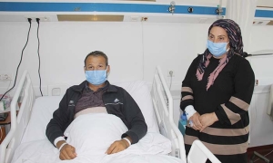 17 YILLIK EŞİNİN BÖBREĞİ İLE HAYATA TUTUNDU