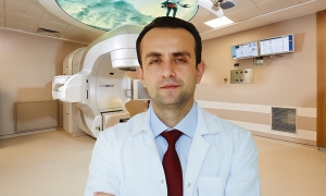 IŞIN TEDAVİSİNDE NOKTA ATIŞ METASTAZ YAPMIŞ MEME KANSERLERİNDE METASTAZLARA YÖNELİK YÜKSEK DOZ IŞIN TEDAVİSİ UYGULANIYOR VE OLDUKÇA İYİ SONUÇLAR ELDE EDİLİYOR