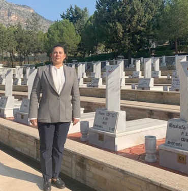 baskan-cercioglu-cineli-sehidin-mezari-basinda-dua-etti-247728-d9d870c52ab2e51c893a993c588770f0-1-1637593578