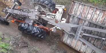 TRAKTÖR SULAMA KANALINA DEVRİLDİ: 1 YARALI