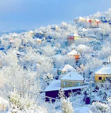 KAVŞİT KÖYÜ'NÜN KARLI FOTOĞRAFI YOĞUN İLGİ GÖRDÜ