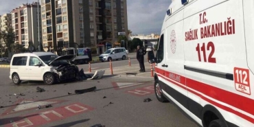 Aydında Trafi̇k Kazası: 3 Yaralı