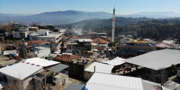 Tekeler Mahallesi̇ Korona Vi̇rüsteki̇ Mücadelesi̇ni̇ Doğal Yaşama Borçlu