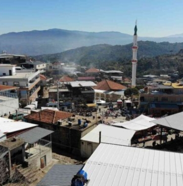 Tekeler Mahallesi̇ Korona Vi̇rüsteki̇ Mücadelesi̇ni̇ Doğal Yaşama Borçlu