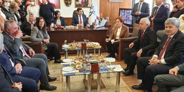 BAŞKAN ÖZCAN, İYİ PARTİ GENEL BAŞKANI AKŞENER'İ AĞIRLADI