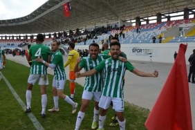 EFELER 09 SFK FİNALE YÜKSELDİ
