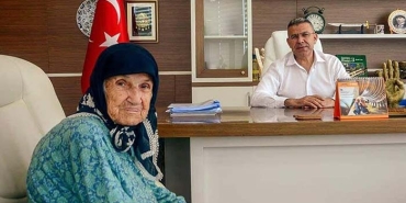 BAŞKAN GÜLER'İN ANNE ACISI