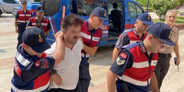 KARISININ BOĞAZINI KESEREK ÖLDÜREN EŞ TUTUKLANDI