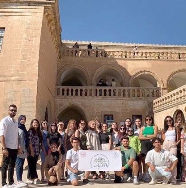AYDINLI GENÇLER, MARDİN'DE KÜLTÜRLER ARASI YOLCULUK GERÇEKLEŞTİRDİ