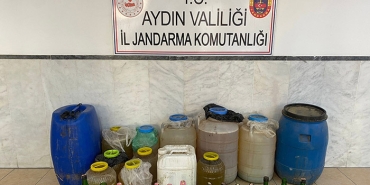 KUYUCAK'TA 300 LİTRE KAÇAK ŞARAP ELE GEÇİRİLDİ
