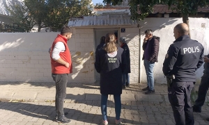 YAŞLI ADAM EVİNDE ÖLÜ BULUNDU