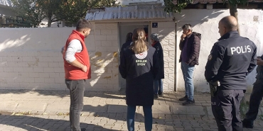 YAŞLI ADAM EVİNDE ÖLÜ BULUNDU