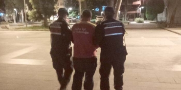 400 LİTRE MAZOT ÇALDI, JANDARMADAN KAÇAMADI