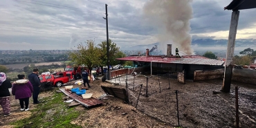 YATAĞAN'DA EV YANGINI