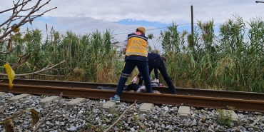 TRENİN ÇARPTIĞI ŞAHIS HAYATINI KAYBETTİ