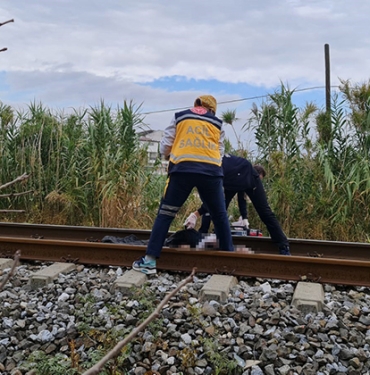 TRENİN ÇARPTIĞI ŞAHIS HAYATINI KAYBETTİ