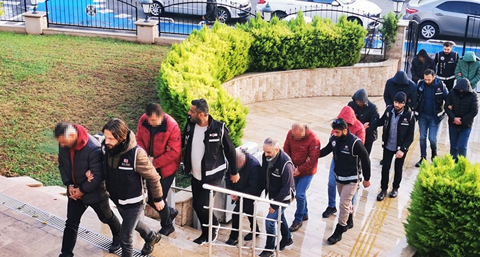 MARMARİS GÜMRÜK MÜDÜRLÜĞÜ'NDE RÜŞVET OPERASYONU YAKALANAN 10 ŞÜPHELİ ADLİYEYE SEVK EDİLDİ