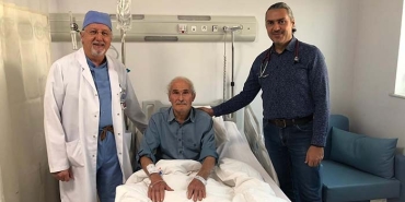 KALBİNDE YIRTIK OLUŞAN HASTA ÖLÜMÜN KIYISINDAN DÖNDÜ