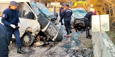 KAFA KAFAYA ÇARPIŞTILAR: 9 YARALI