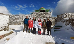 MUĞLALI DOĞASEVERLERDEN KARLI MADRAN DAĞI YÜRÜYÜŞÜ