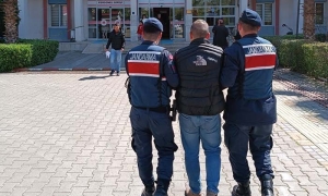JANDARMA 5 ARANAN ŞAHSI YAKALADI