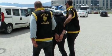 AYDIN POLİSİ DOLANDIRICIYI SUÇÜSTÜ YAKALADI