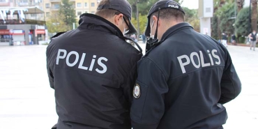 AYDIN'DA 27 YIL HAPİS CEZASI İLE ARANAN ŞAHIS YAKALANDI POLİS EKİPLERİ ARANAN ŞAHISLARA GÖZ AÇTIRMIYOR