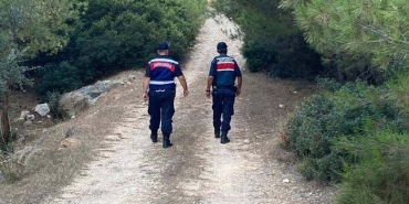 JANDARMA EKİPLERİ VATANDAŞLARI ORMAN YANGINA KARŞI UYARIYOR