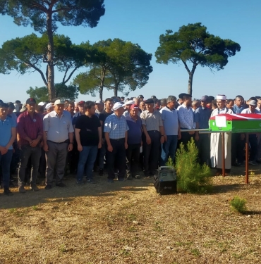 FC398037-E462-43E5-882E-8EFA4747129E