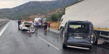 AYDIN'DA ZİNCİRLEME TRAFİK KAZASI: 8 YARALI