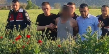 OTLUK ALANDA GİZLENEN HIRSIZLIK ŞÜPHELİSİ JANDARMAYA TAKILDI