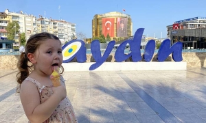 AYDIN'DA KAVURUCU SICAKLAR BUNALTTI TERMOMETRELER 44 DERECEYİ GÖSTERDİ