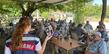 JANDARMA EKİPLERİ KARPUZLU'DA VATANDAŞLARI BİLGİLENDİRDİ