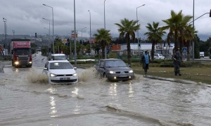 AYDIN'A KUVVETLİ YAĞIŞ UYARISI