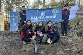 ÇİNE’DE FİDANLAR KADINA ŞİDDETE KARŞI TOPRAKLA BULUŞTU