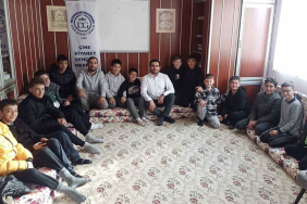 ÇİNE'DE GENÇ GÖNÜLLÜLER ÇOCUKLARLA BULUŞTU